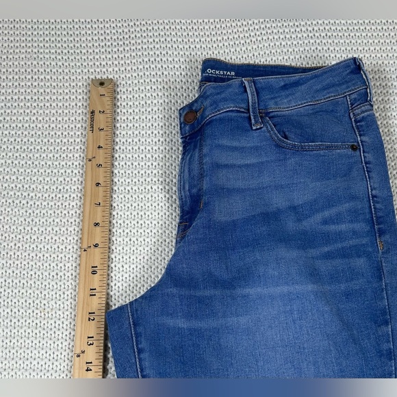 Old Navy Women's Rockstar Blue Jeans. High Rise. Stretch. Size 14 - Picture 6 of 8